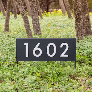 Spicewood XL Address Sign: Modern Steel Yard Sign with 6" Numbers