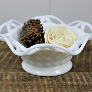 Imperial Glass Gitterrand Hobnail Milchglas Schale mit Rüschenrand