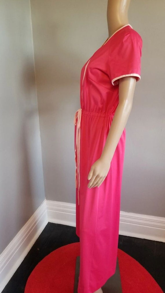 70s Vintage Vanity Fair Hot Pink Robe with Light … - image 3