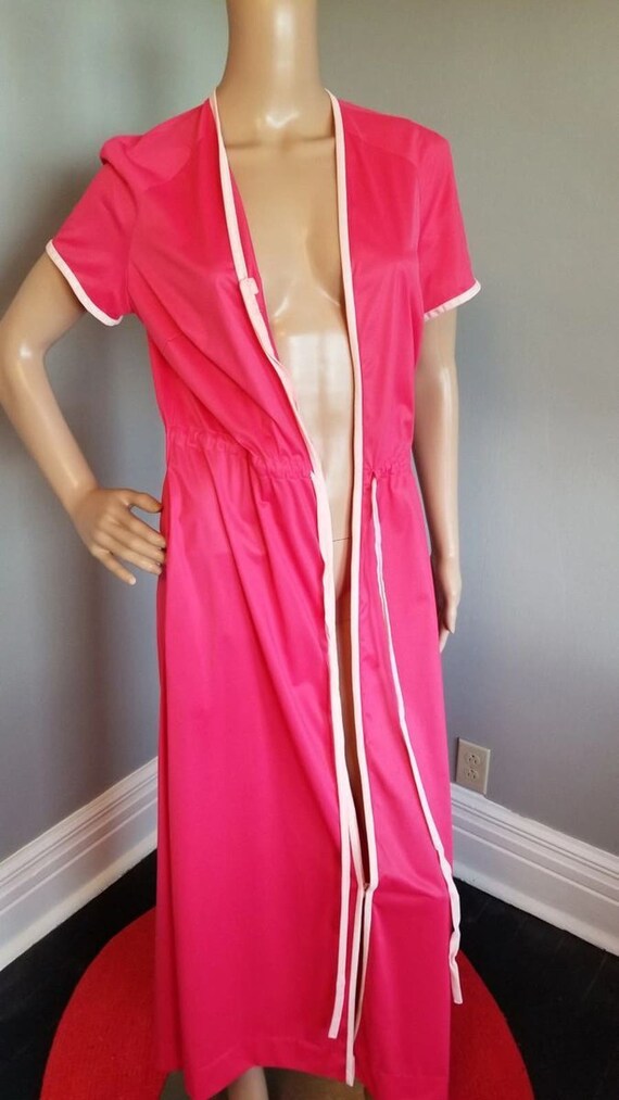 70s Vintage Vanity Fair Hot Pink Robe with Light … - image 2