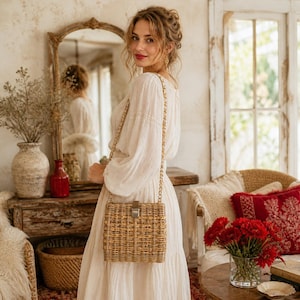 60s Vintage Raffia Box Purse, Faux Wicker Framed Shoulder Bag, Natural Color Gold Chain Handbag, Mod Boho Purse