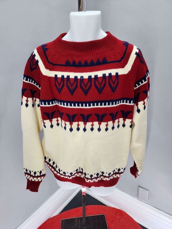 70s Vintage Classic Crewneck Sweater - Winter Whit