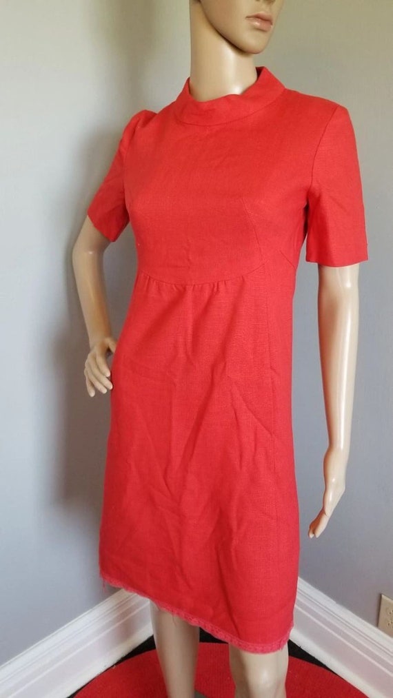 70s Vintage Red Linen Tailored Shelf Bust Shift Dr