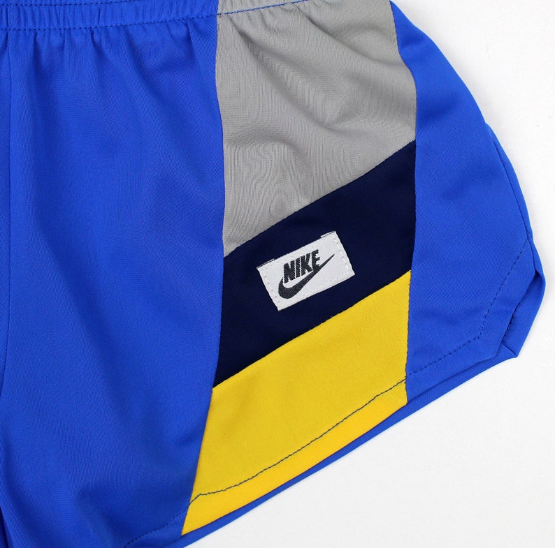 NOS 80s vintage Nike Interval shorts / OG Deadstock gimnasio corriendo jogging sprinter track field nylon split mesh shorts / España / XS S imagen 3