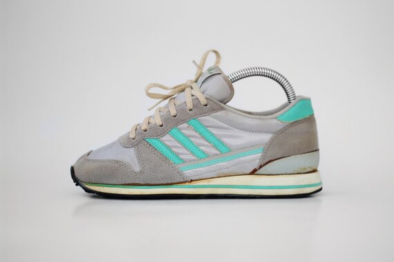 vintage trainers womens