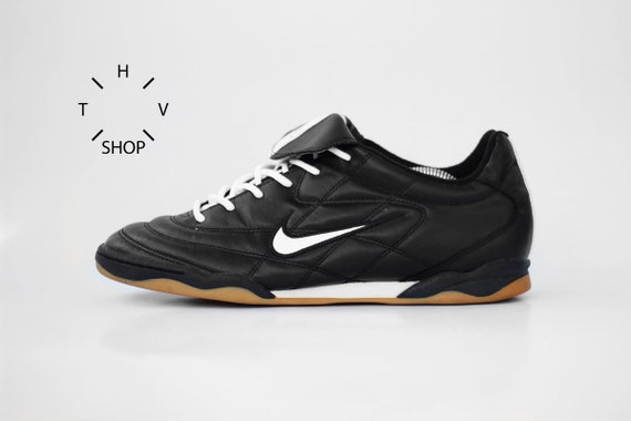 nike tiempo indoor