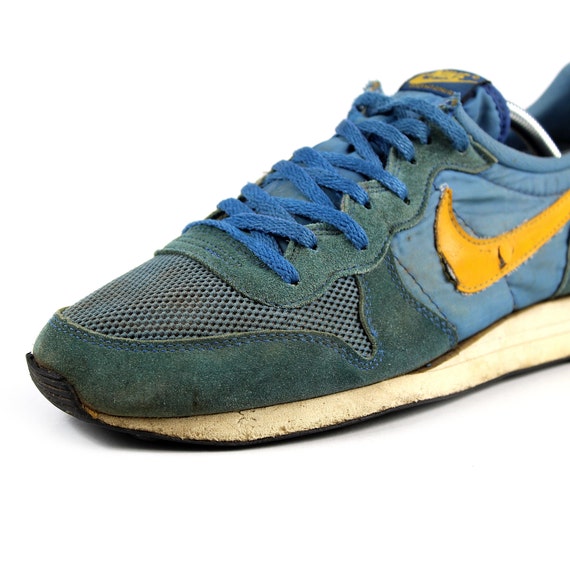 nike internationalist vintage 1982 Nike Internationalist vintage sneakers / 80s Collectors kicks shoes trainers / made in USA / 8.5UK 9.5US