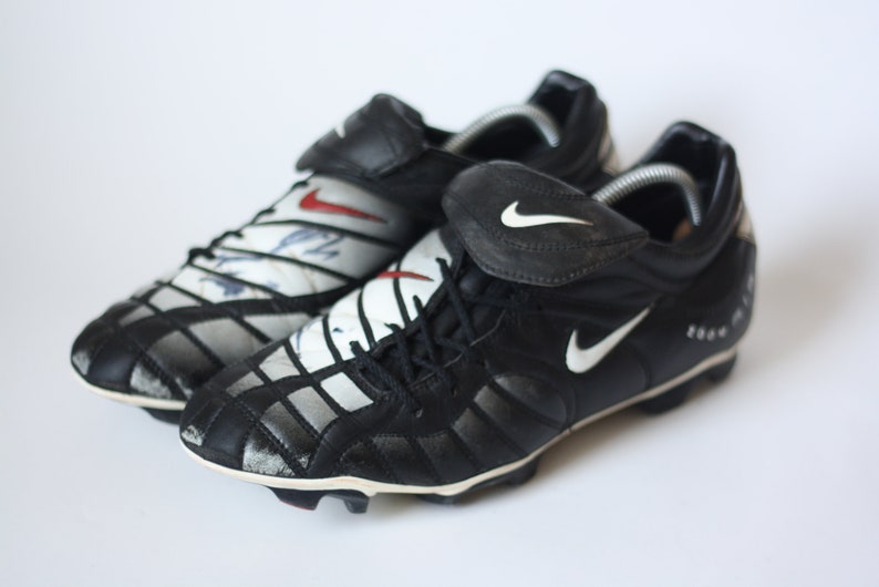 nike total 90 figo