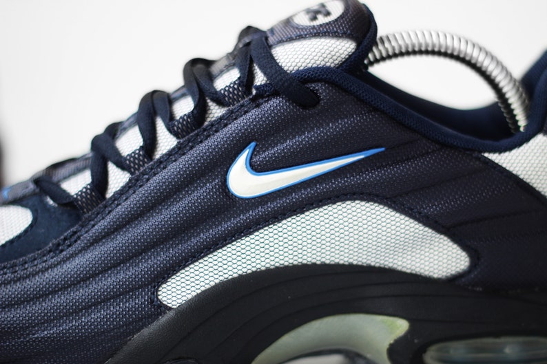 cross kicks shoes