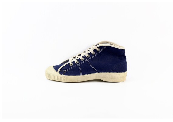 NOS 90s CEBO Bulldog vintage canvas chucks / Deads