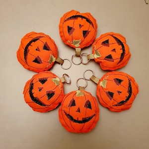 Portachiavi halloween, portachiavi zucca, ciondolo portachiavi, regali di halloween, ciondolo borsa
