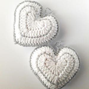 Crochet heart decoration for furnishing, parties or favors in cotton and lurex art.71_XMAS2 Silver