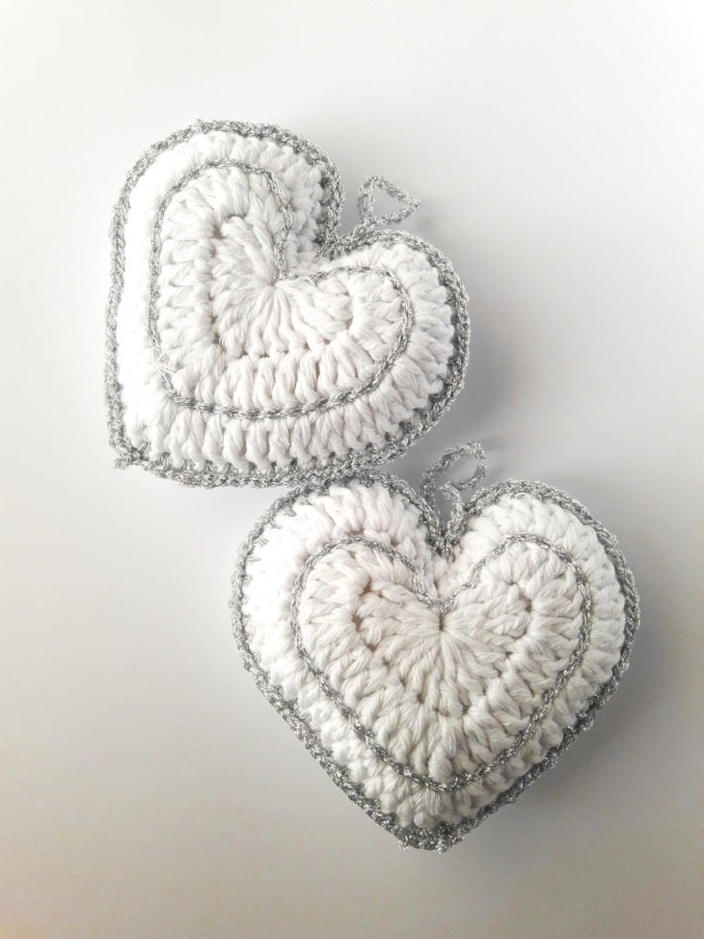 Crochet heart decoration for furnishing, parties or favors in cotton and lurex art.71_XMAS2 Silver