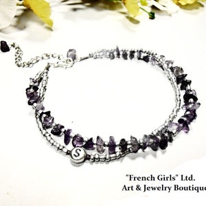 Raw Amethyst Custom Tobillera Alfabeto personalizado Letra Gemstone Pulsera de pie Boho Beach Summer Gift Women Girl Boho Jewelry Art Sandalia