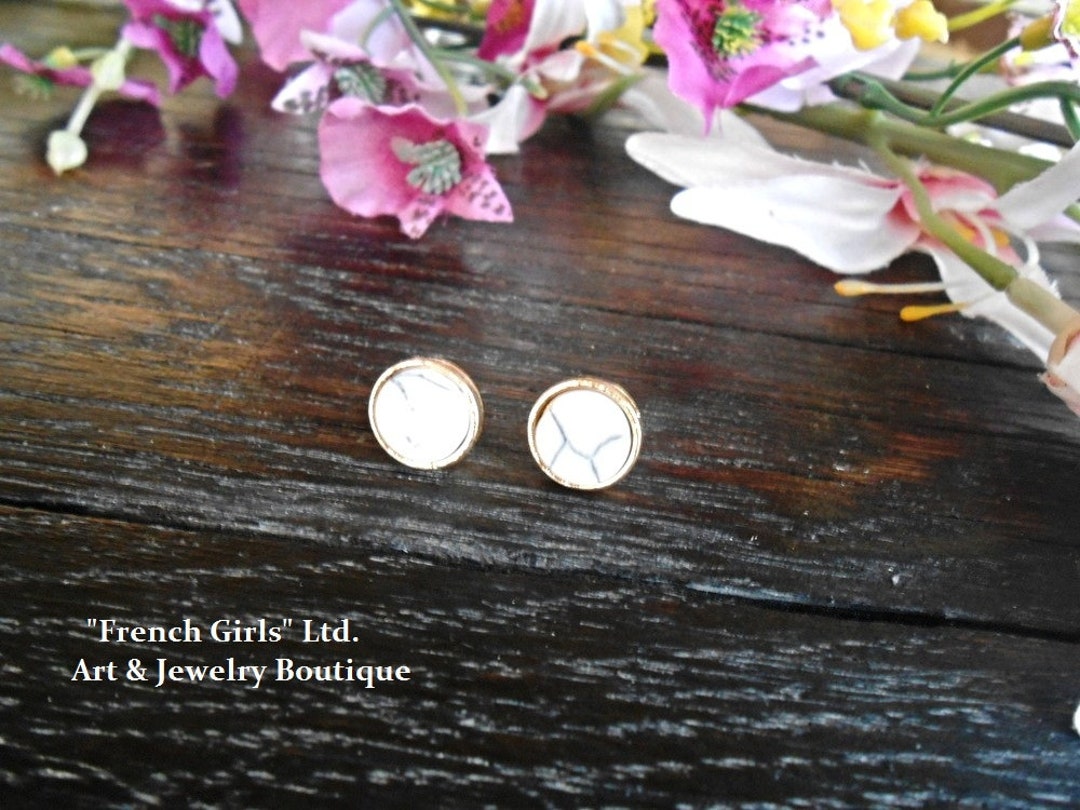 All Around Howlite Post Earring main image 1