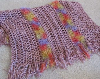 Ręcznie robiony na szydełku mniejszy kocyk dla dziecka, miniaturowy kocyk afgański z frędzlami // Ręcznie robiony na drutach, unikatowy // Gotowy do wysyłki!