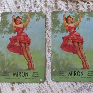 2 Sammelkarten Single Tausch Elvgren Vintage Retro Spielkarten - Pin Up Girls Mitte des Jahrhunderts Rotes Kleid Neuheit - Viele andere zur Auswahl