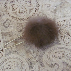 Vintage Brown Mink Fur Brooch Lapel Scarf Pin 1.5&quot; Pom Gold Tone Pin - many more mink and fur items in my shop!