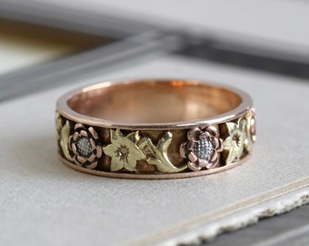 Vintage Retro 14k Tricolor Gold Flower Wedding Band