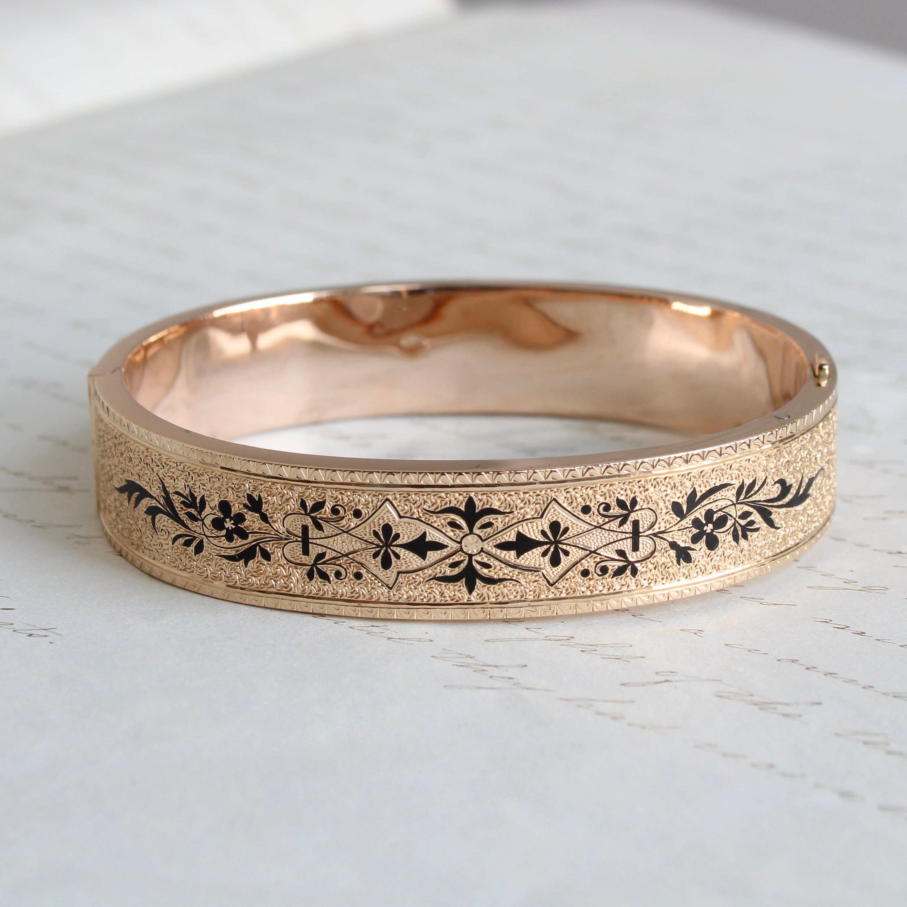 Victorian 14k Taille D\'epargné Black Tracery Enamel Bangle Bracelet - Etsy