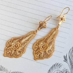 Antique 16k Gold Filigree Pendant Earrings