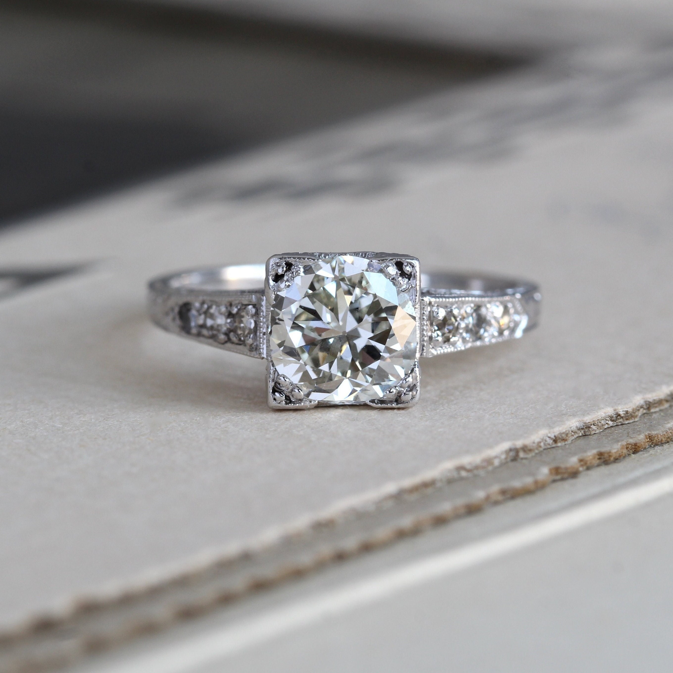Round diamond in square setting engagement rings discount