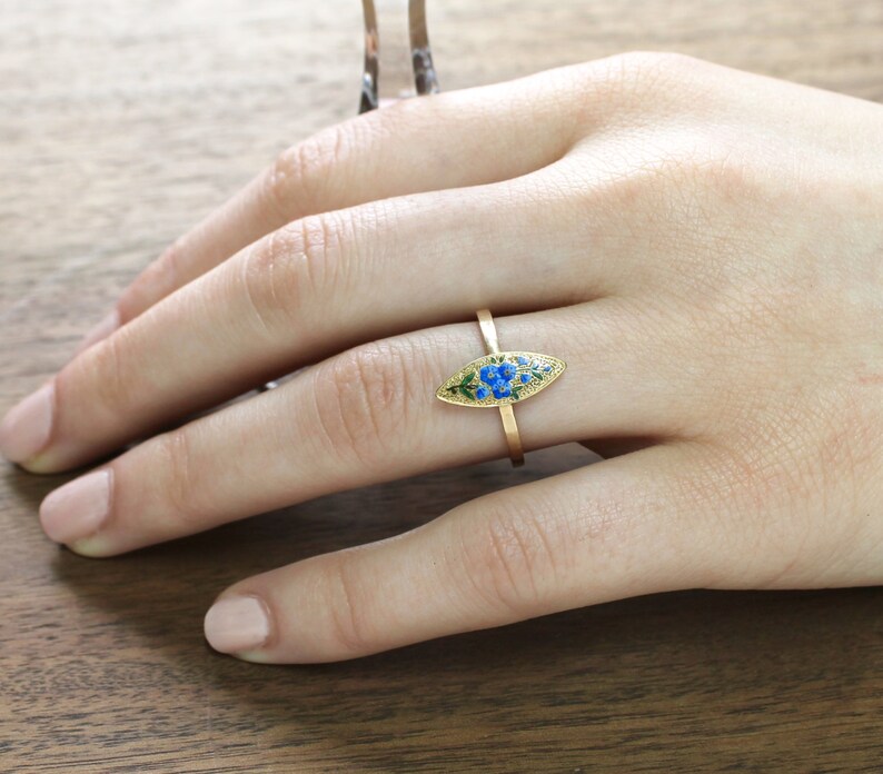 vintage enamel flower ring