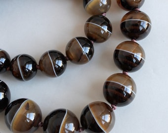 Victorian Banded Agate Bead Necklace