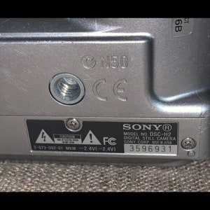 Sony Cyber shot DSC-H2 6MP Digital Camera 12x Optical Camera-cord-Bag batteries image 7