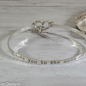 Te amo a la luna y espalda plata esterlina hinged Bangle