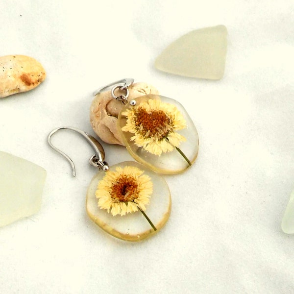 Real Flower Earrings,Resin Earrings, Botanical gift for her Nature,Jewelry Earrings,Gift for Her, Summer Trend