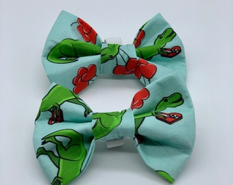 Dinosaur Dog Bow Tie - Love Heart Dog Bowtie