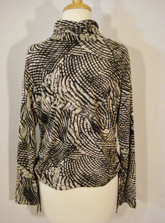 Turtleneck Ruched Black & White Abstract Top Blou… - image 6