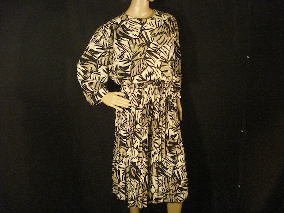 Linen Dress Abstract Alexis Fashions Vintage Belte
