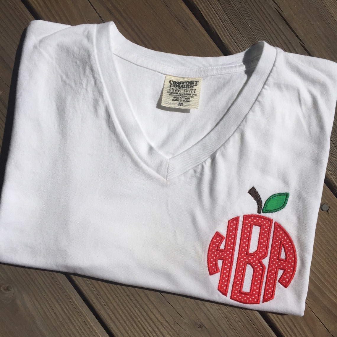 Comfort Colors Short Sleeve V-neck T-shirt With Apple Monogram - Etsy