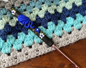 Blue black yarn ball crochet hook, polymer clay crochet hooks, yarn lover, gift for a crafter