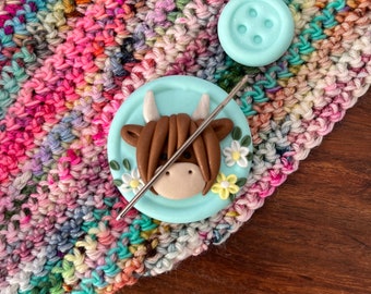 Mint green highland cow needle minder, heilan coo needle keeper, cross stitch crochet accessories, needle keeper, cross stitch magnet