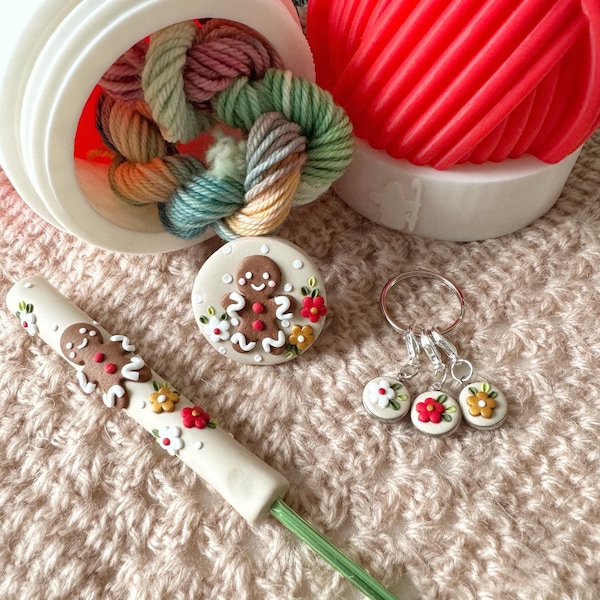 Ensemble cadeau de pots de laine de Noël imprimés en 3D, ensemble au crochet sur le thème du pain d'épice