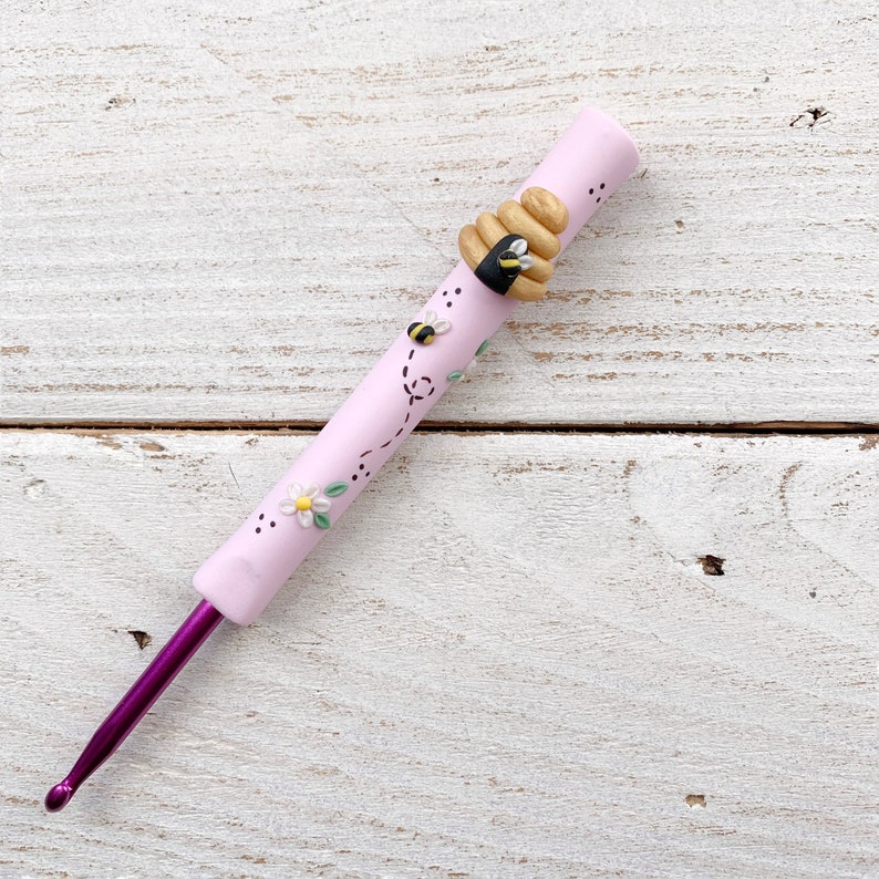 pastel pink beehive ergonomic crochet hook, polymer clay crochet hook, craft supplies, gift for her image 1