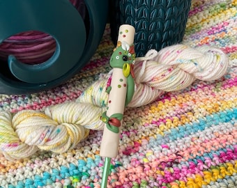 Earth dragon crochet hook, mythical creatures, ergonomic crochet hooks, gift for a crocheter, elements inspired crochet hook