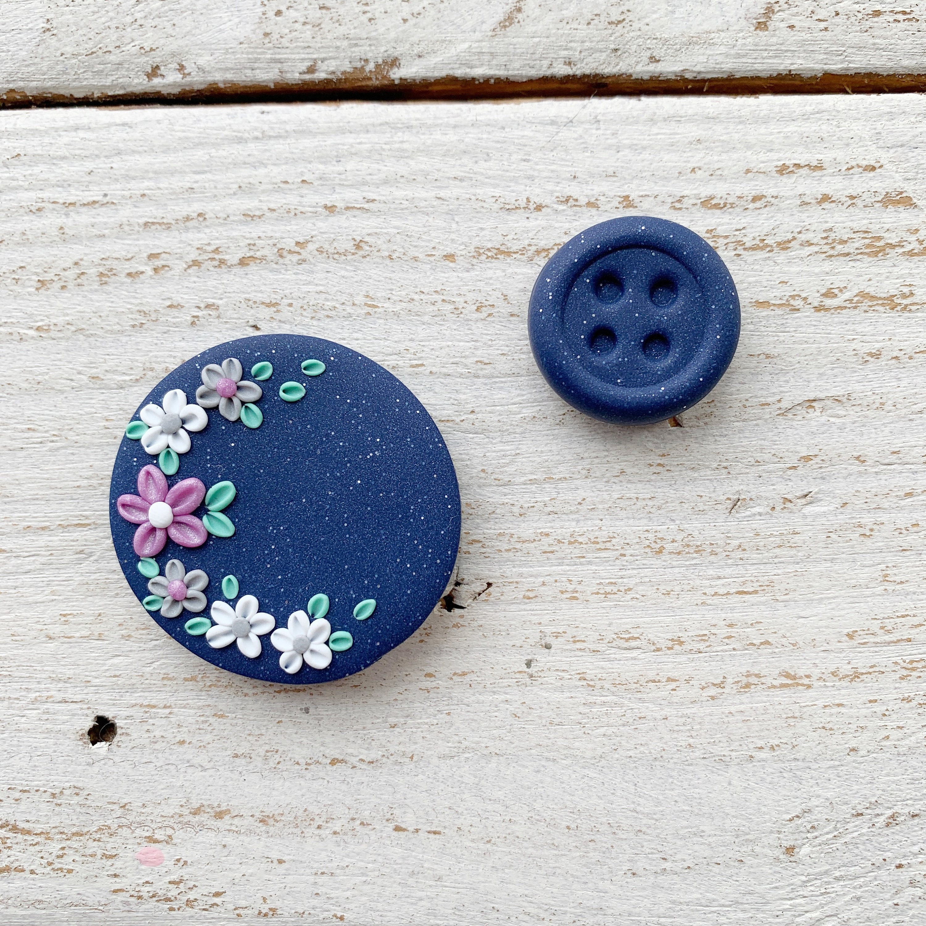 Floral Cross Stitch Needle Minder Magnetic Needle Keeper Holder Embroidery DIY