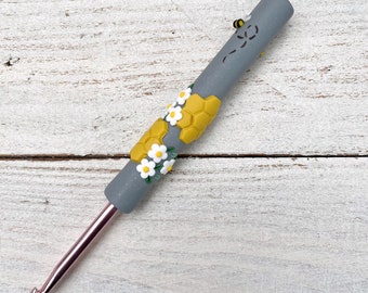 Grey honeycomb bee crochet hook, polymer clay bumble bee crochet hooks, crochet gifts