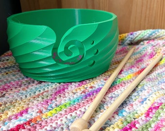 Green yarn bowl, 3D printed yarn bowl, yarn holder for knitting and crochet, craft gifts, crochet accessories