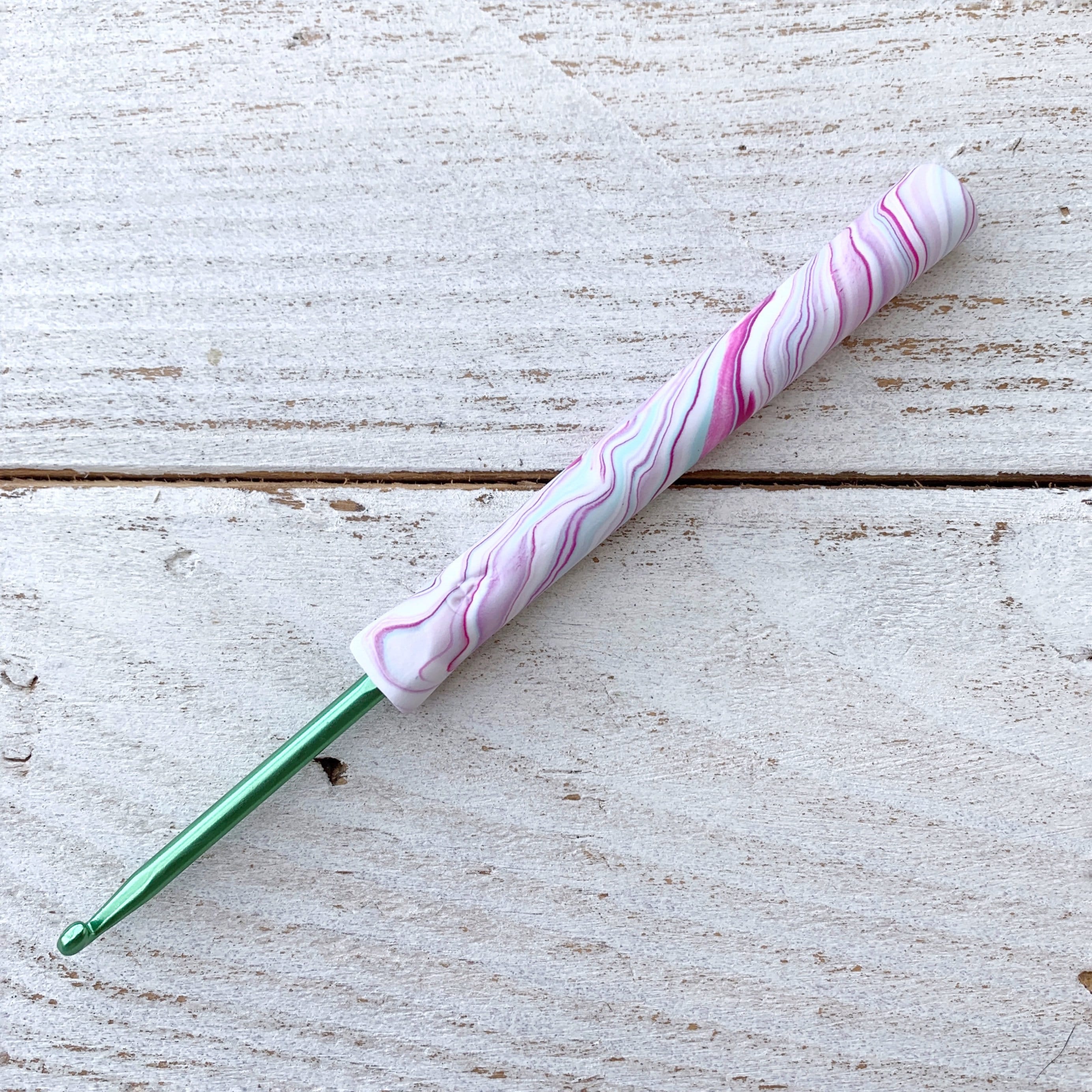 4mm Pink, Mint and White Swirl Crochet Hook, Ergonomic Crochet Hook,  Crochet Accessories, Fancy Crochet Hooks, Gift for Her, Craft Supplies 