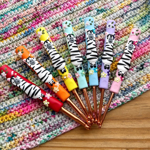 Set of 7 Rainbow Zebra Crochet Hooks, Crochet Hook Set, Polymer Clay  Ergonomic Crochet Hooks, Rainbow Crochet 