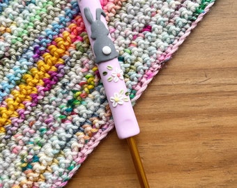 Easter bunny polymer clay crochet hook, ergonomic crochet hooks