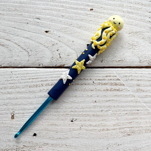 Yellow octopus crochet hook, handmade ergonomic sea life crochet hooks, handmade polymer clay hooks, under the sea theme