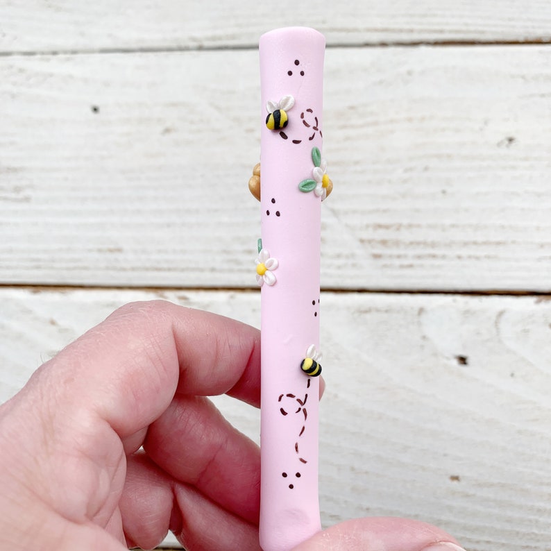 pastel pink beehive ergonomic crochet hook, polymer clay crochet hook, craft supplies, gift for her image 2