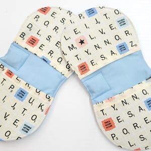 Magnetic Mini Microwave/Oven Finger Mitts (x2). Great for easy access anywhere in your kitchen. Side if microwave, fridge and even hood fan.