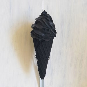 Preto falso sorvete falso cone de sorvete preto sorvete decoração de halloween cozinha decoração realista sorvete redemoinho foto adereços